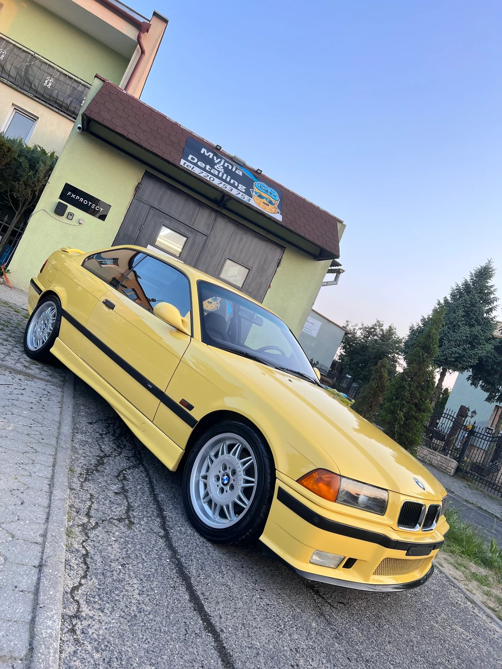 Nieskazitelny blask karoserii po wieloetapowym detailingu